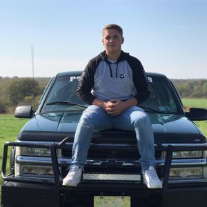 Meet your Posher, Dakota